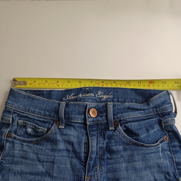 American Eagle Denim Shorts Size 2 Blue -Slightly Distressed -Stretch -AEO - Picture 6 of 12